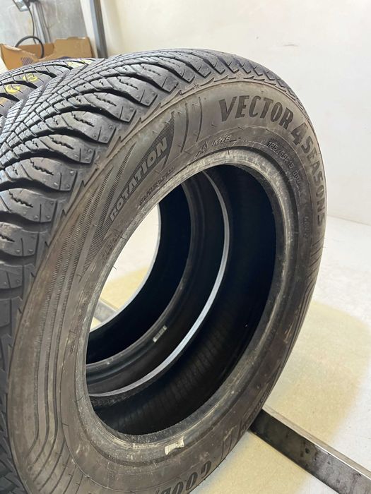 2x 185/65R15 GoodYear Vector 4Seasons Gen-2 88V OL407