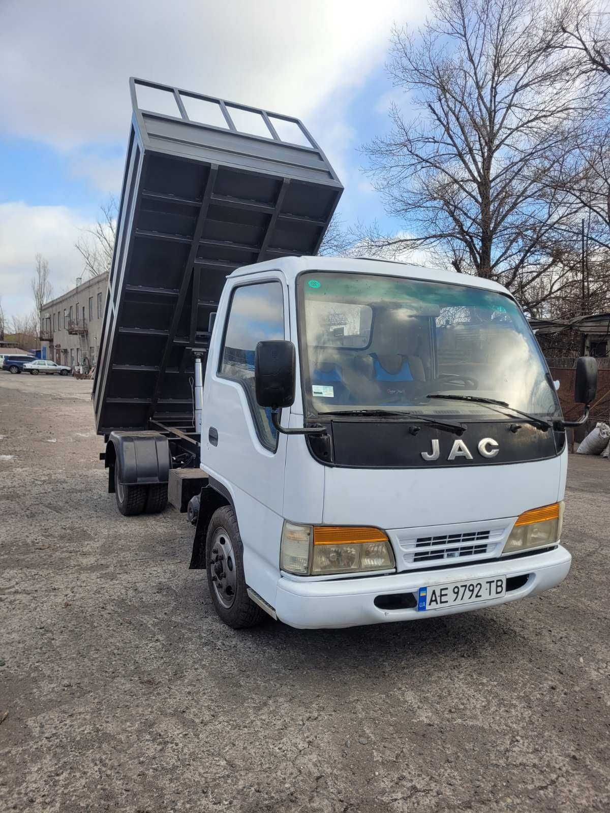JAC 1020K Cамосвал