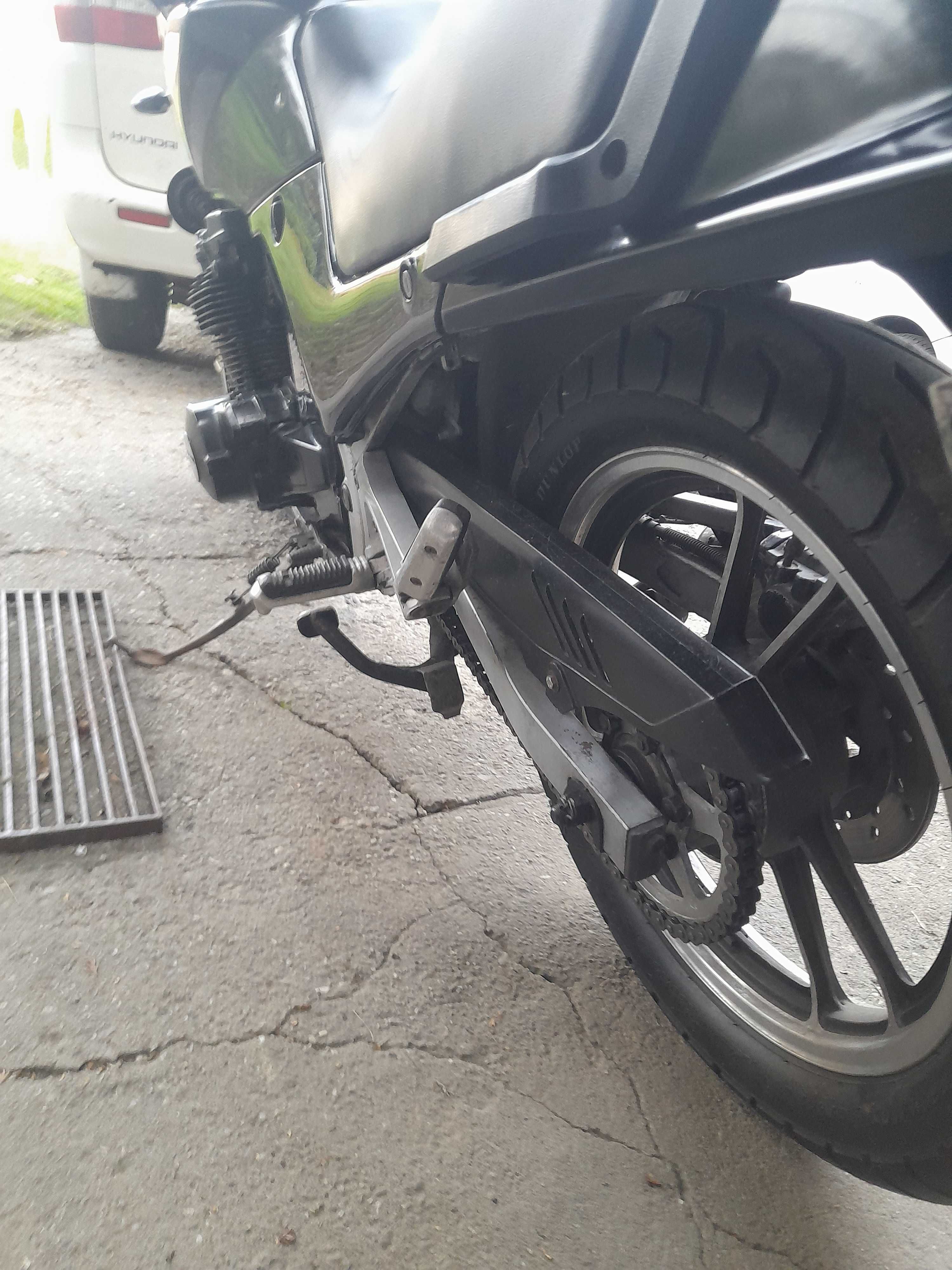 Suzuki gsx 550 es