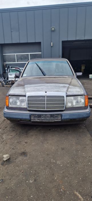 Części W124 2.3B Automat Silnik Drzwi Szyba Skrzynia Deska Lampa Boczk