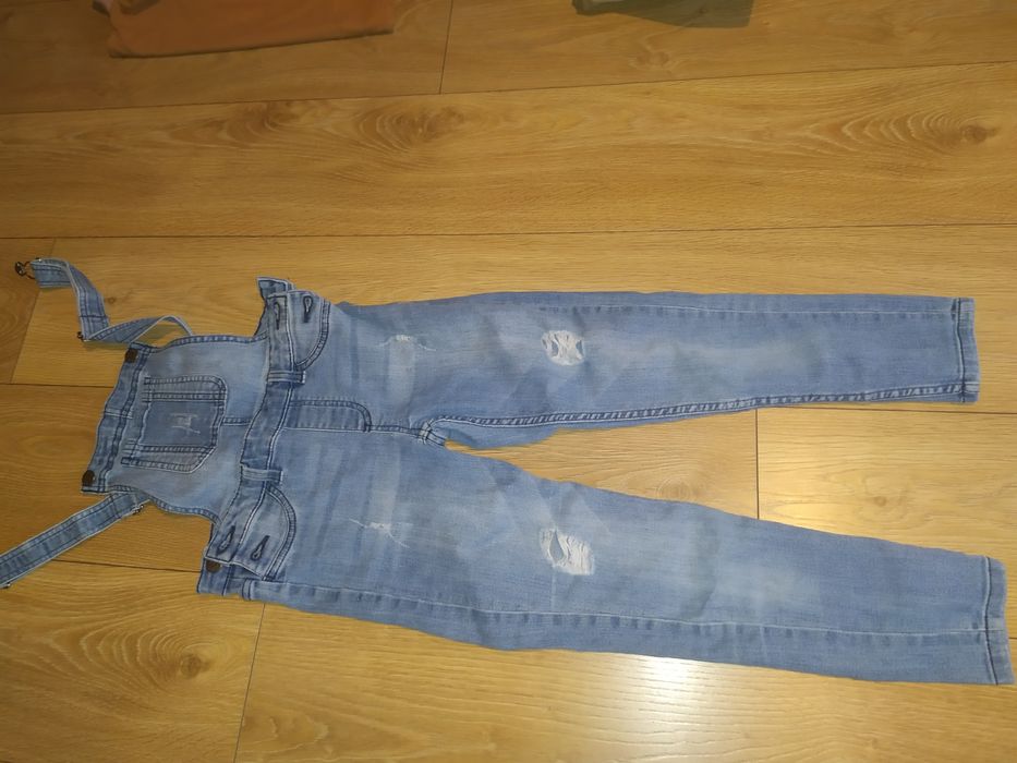 Ogrodniczki jeansowe dla dziewczynki 134cm