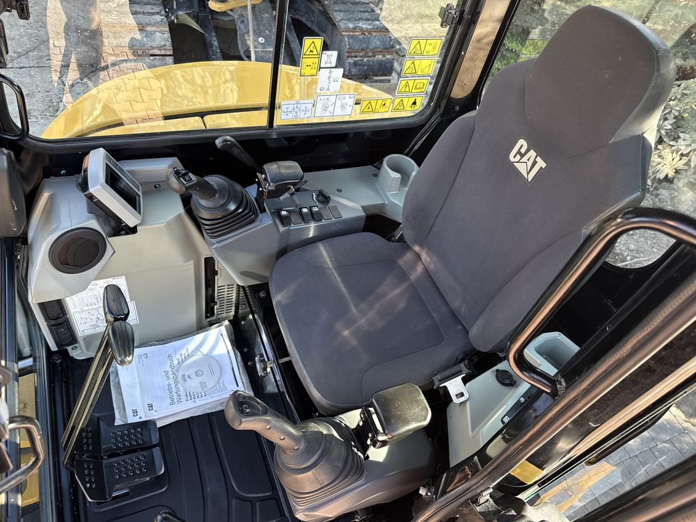 Minikoparka Caterpillar CAT 303.5 E2 CR z Niemiec długie ramię 3,5ton