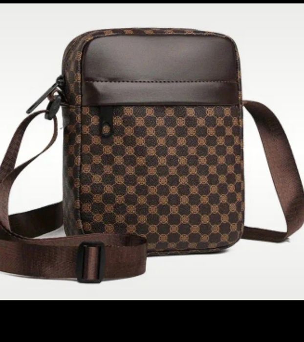Bolsa tira colo homem