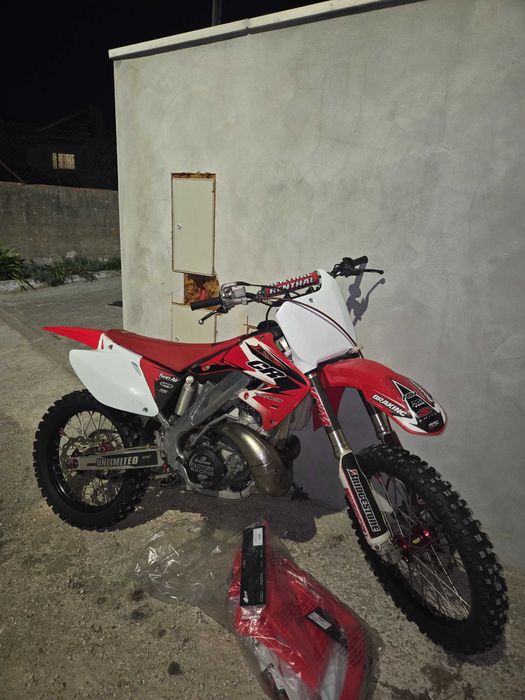 Honda CR250 2T RC valve