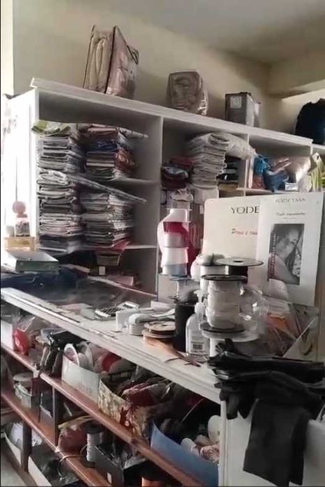 Vende-se stock de loja de retrosaria , tecidos e pronto a vestir