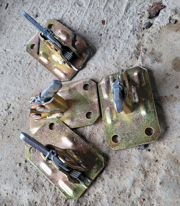 Zacisk szalunkowy, spinka do szalunków