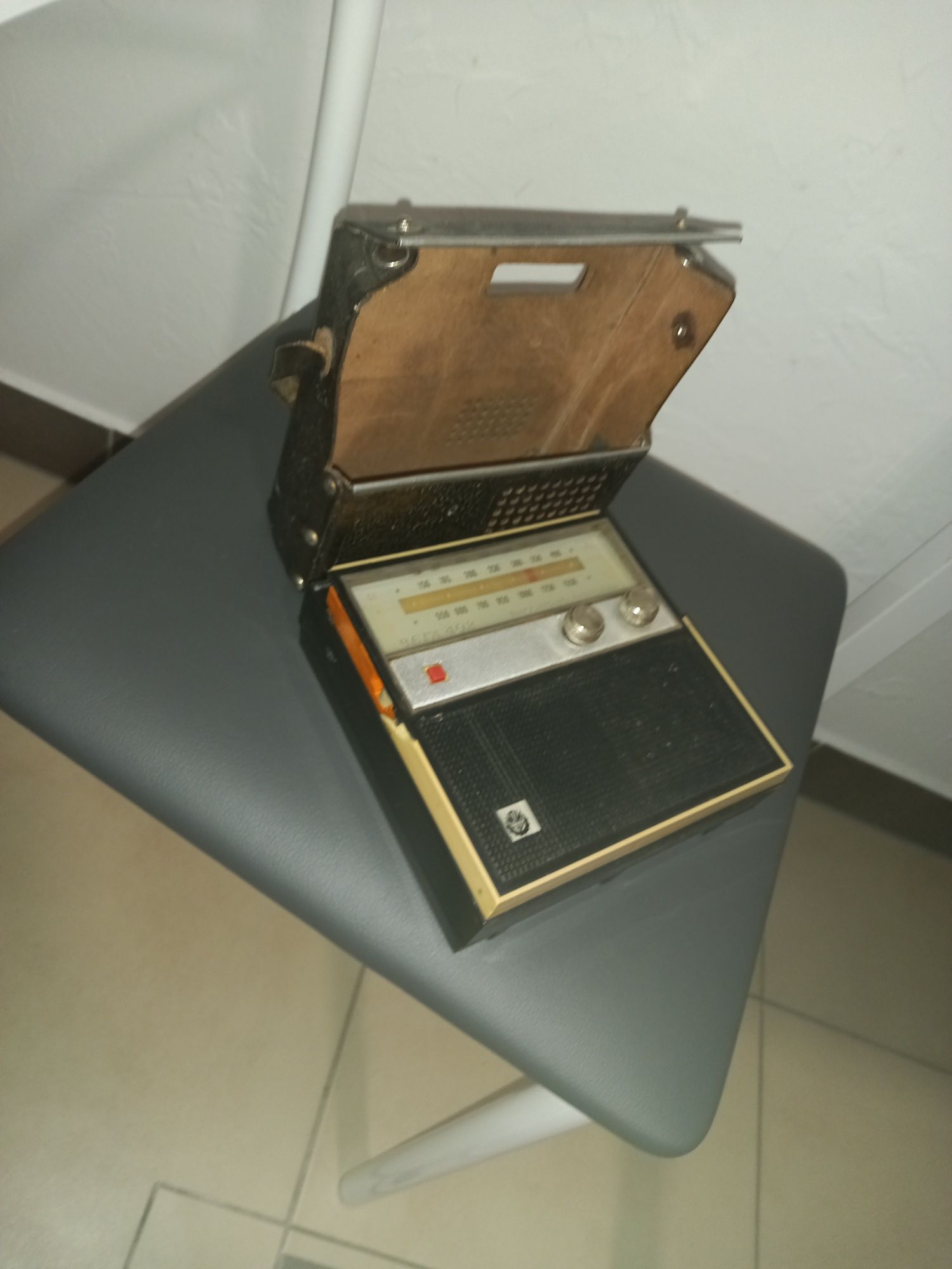 Stare radio sprzedam z pokrowcem