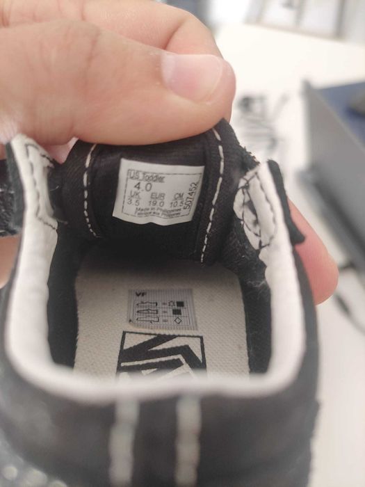 Tenis VANS Bebe pretos NOVOS (tamanho 19)