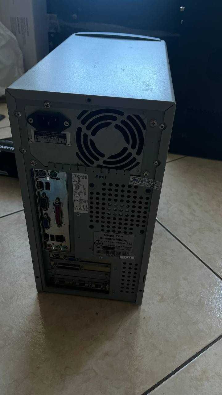 Комп'ютер Intel Inside Pentium 4 + Nvidia mx440, монітор Samsung 710N