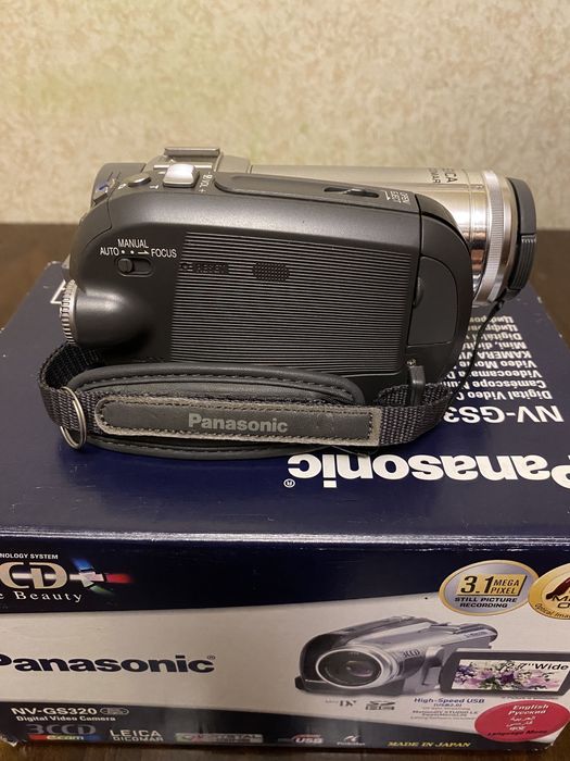 Цифровая видеокамера Panasonic