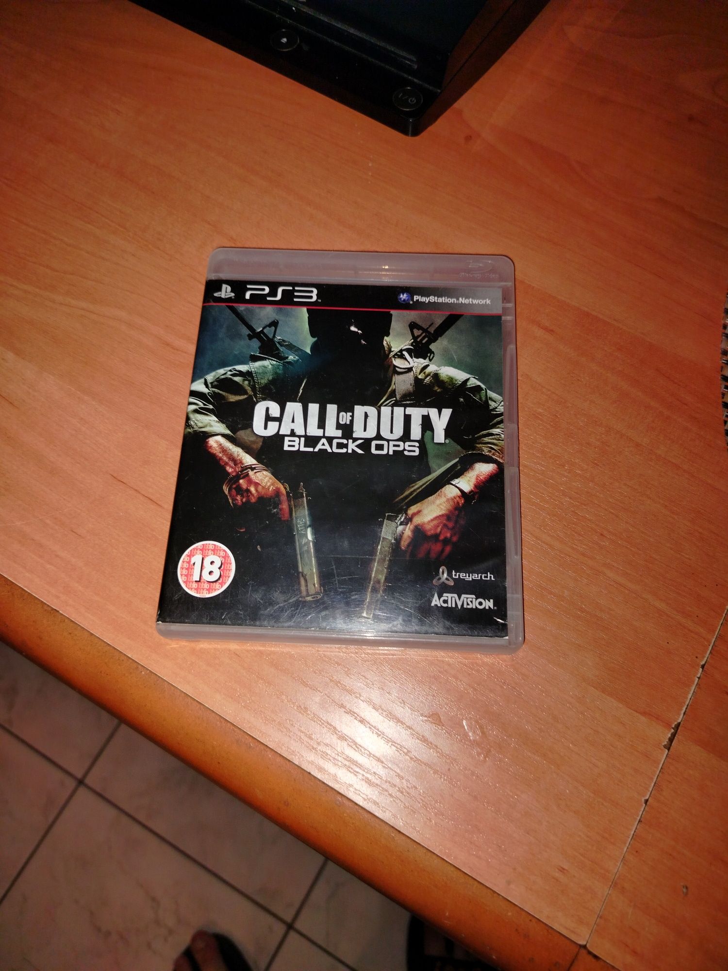 Playstation 3 z 5 grami i padem