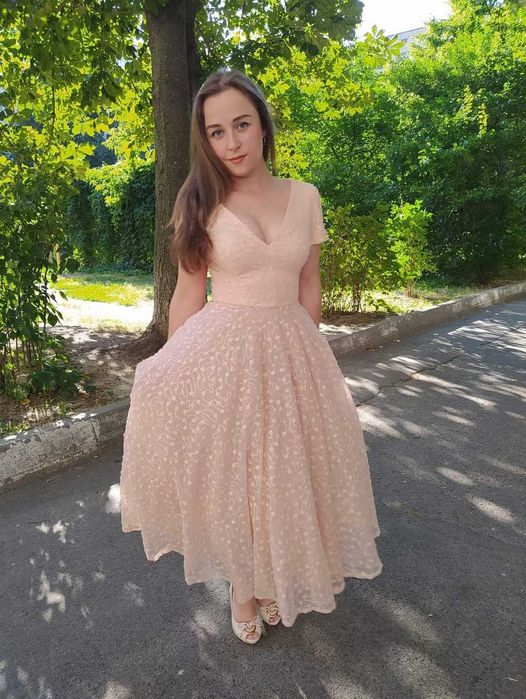 Плаття фірмове весільне святкове нове 2500 грн