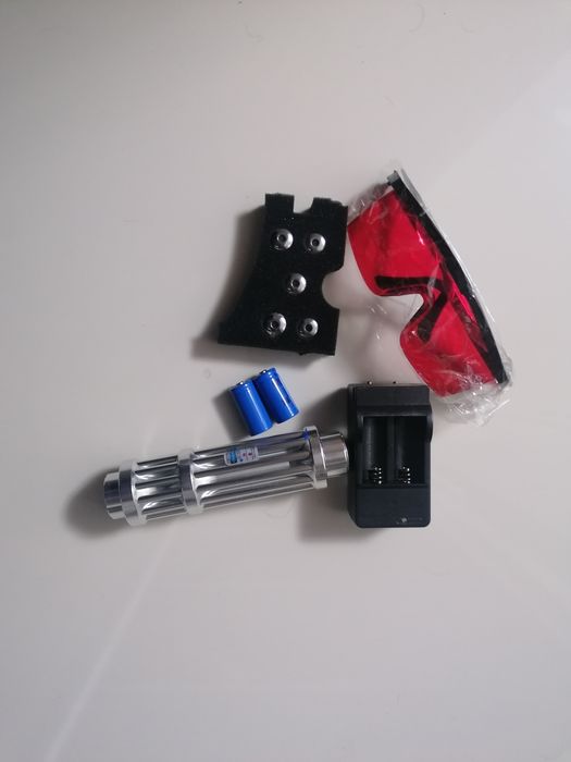 Мощная лазерная указка