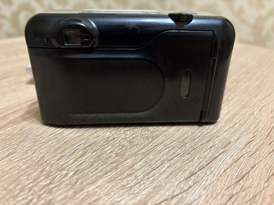 Пленочный фотоаппарат Konica Z-up 70 Super