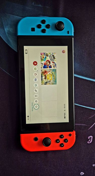 Nintendo Switch + 2 gry