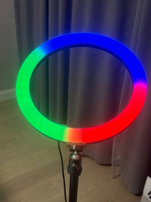 Кільцева лед лампа з тримачем для телефону