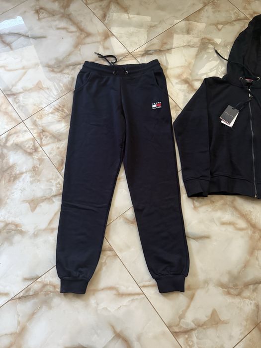 Костюм женский Tommy Hilfiger