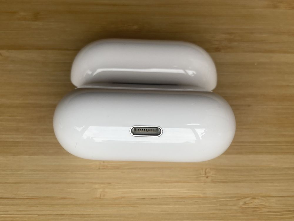 Новий оригінальний кейс для навушників Apple AirPods 3-го покоління