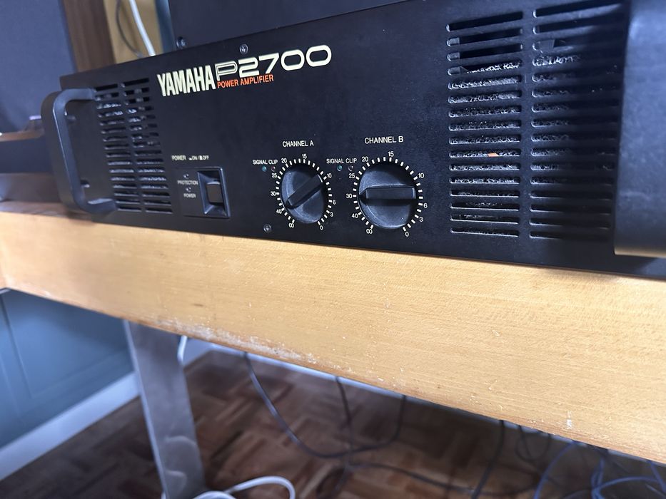 Amplicador Yamaha P2700