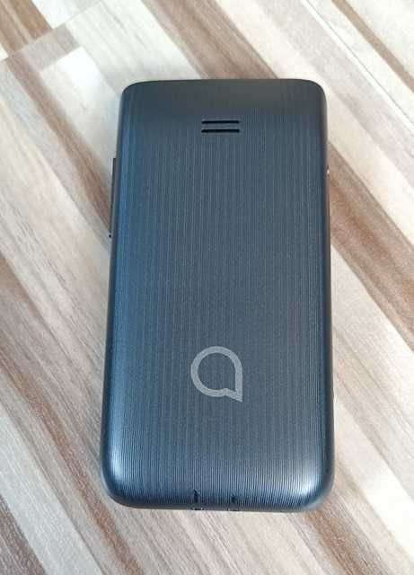 Telefon z klapką ALCATEL 3082 4G _ LTE - klapka