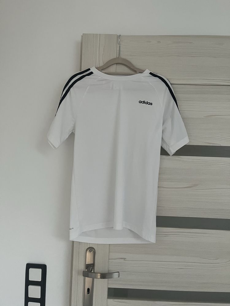 T-shirt sportowy damski Adidas