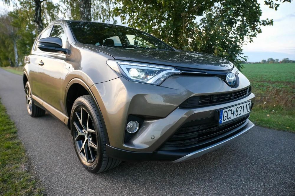Toyota RAV4 Toyota RAV 4 hybryd Salon Polska