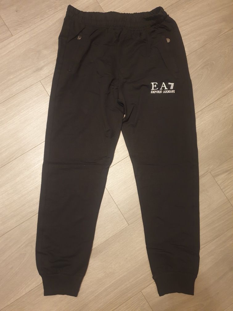 Dres sportowy 2XL Armani EA7 komplet spodnie bluza biały czarny