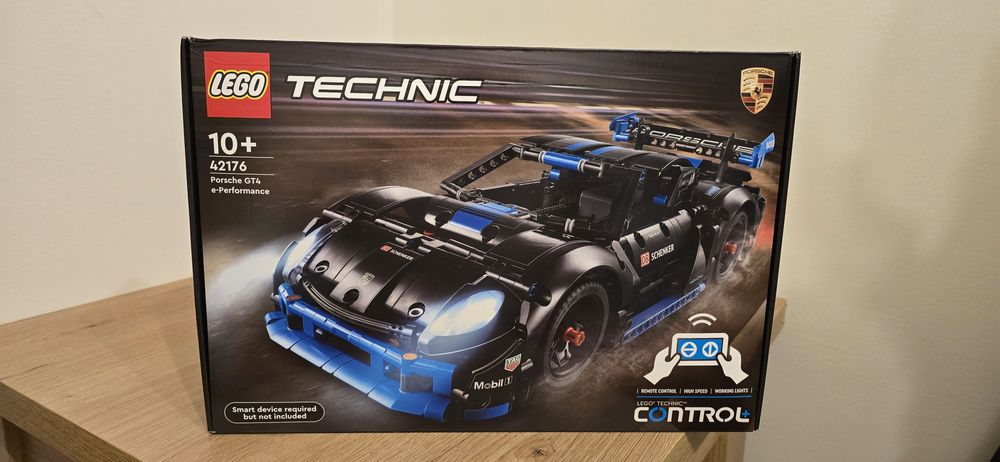 Lego Technic 42176 porsche gt4 e-performance.