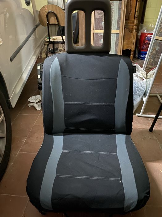 Par de bancos dianteiros Fiat Ducato 1985