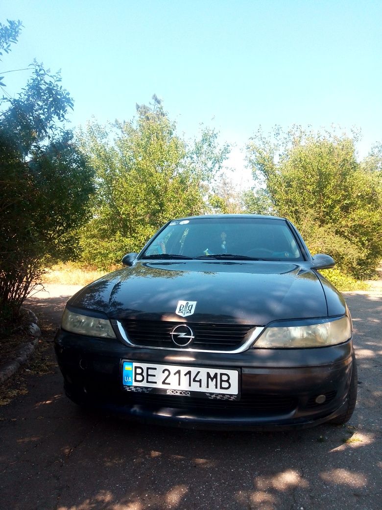 Опель вектра б 1.6 16 100