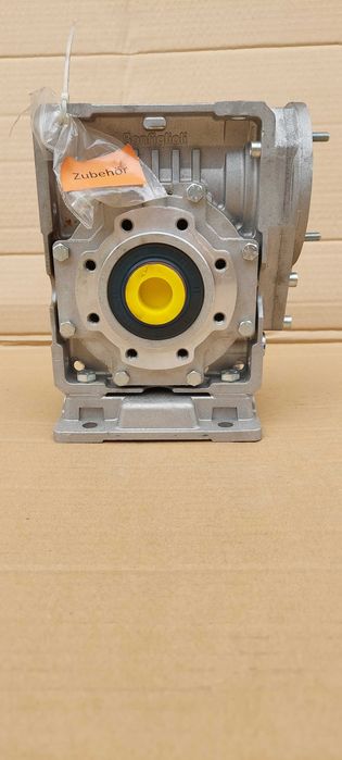 Motoreduktor silnik przekładnia BONFIGLIOLI M 1SD 4, W75 U D30 100S1B3