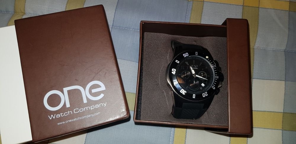 Relógio One novo em caixa