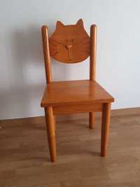 Cadeira com forma de cabeça de gato