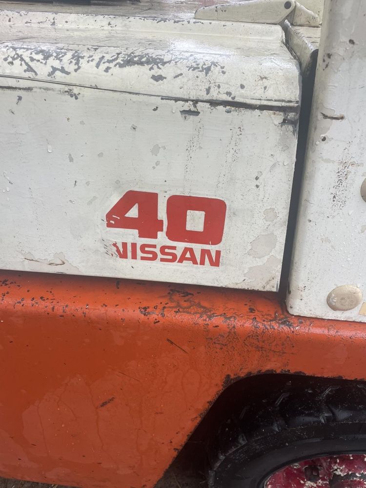 Вилочний погрузчик nissan 40