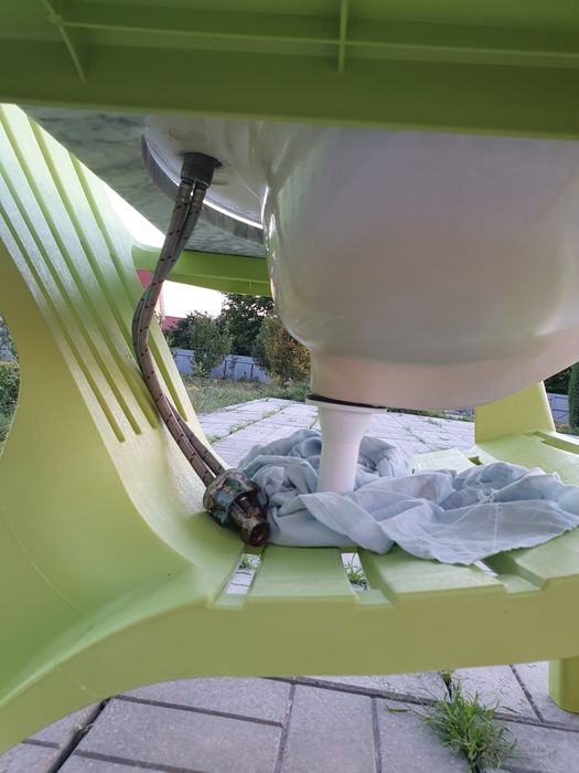 Продам раковину умивальник з краном та стільницею з мармуру та панеллю