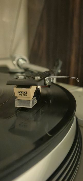 Akai AP-206C gramofon vintage