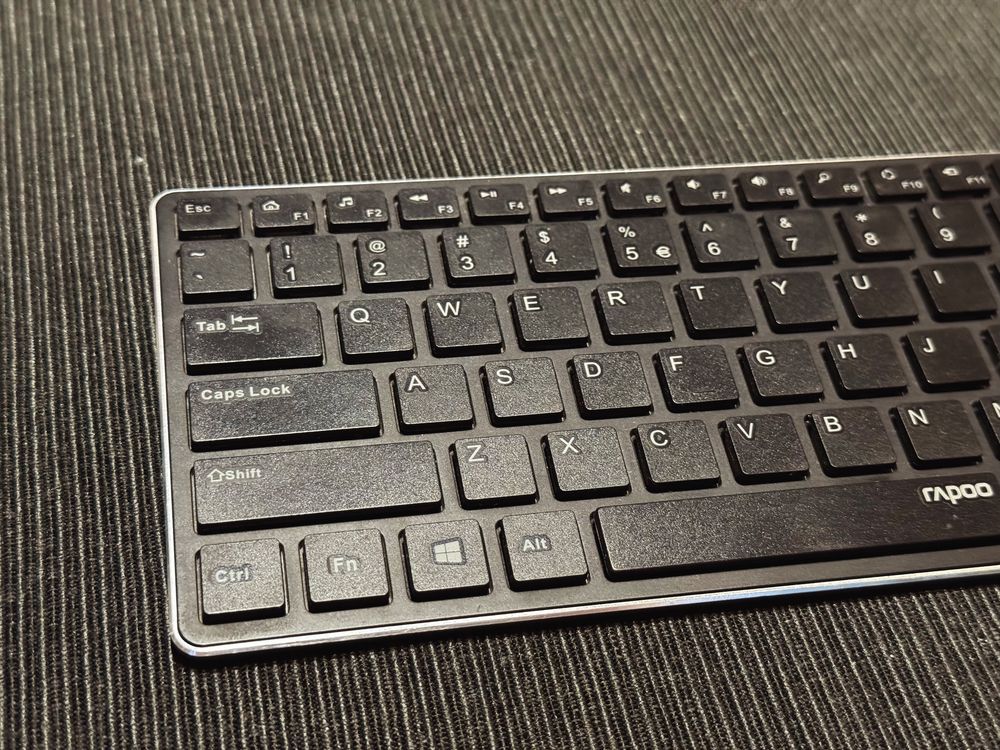 Klawiatura bluetooth Rapoo E6700 z touchpadem aluminiowa jak nowa