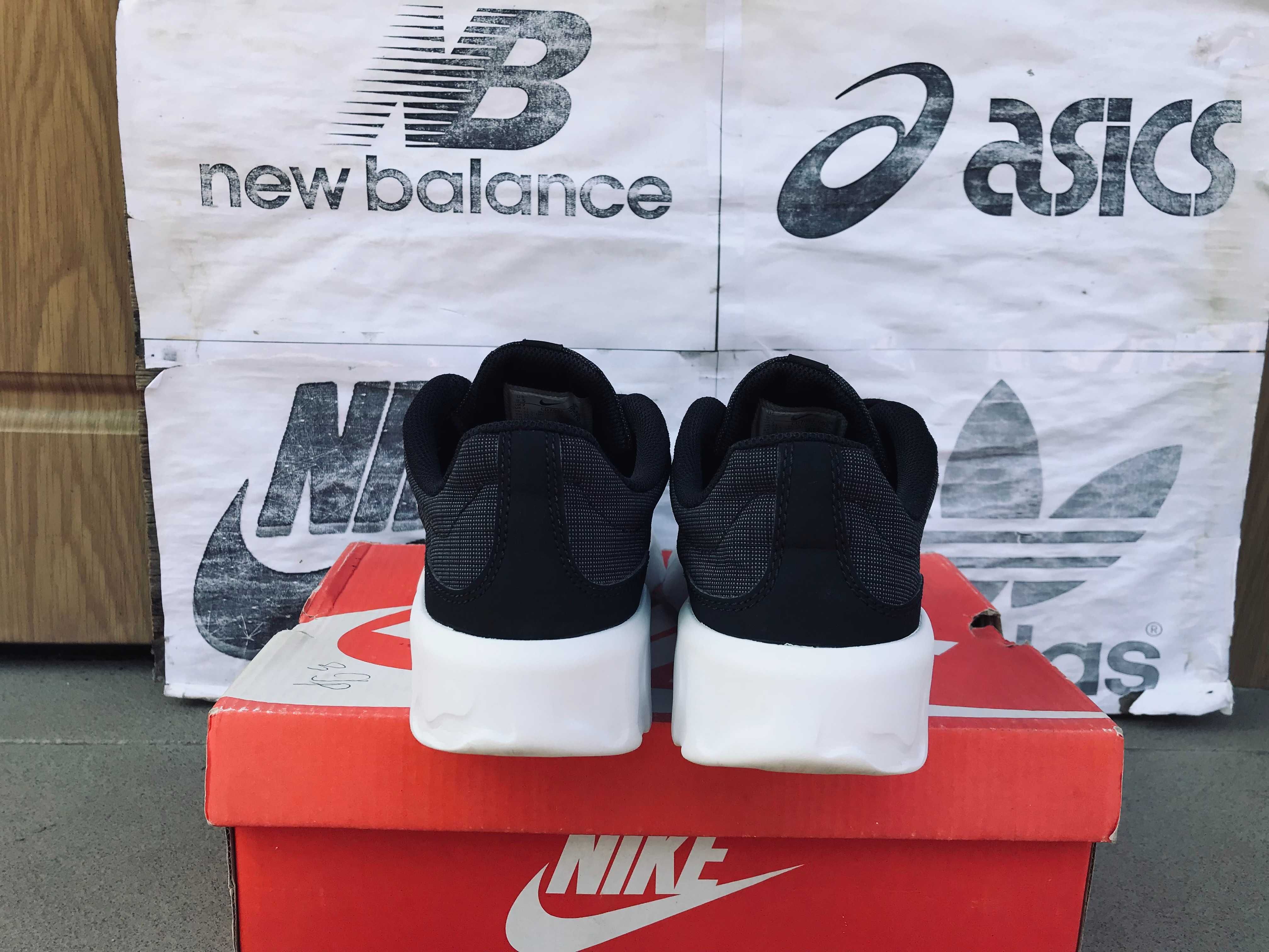 Кроссовки Nike Explore Strada для тренировок беговые