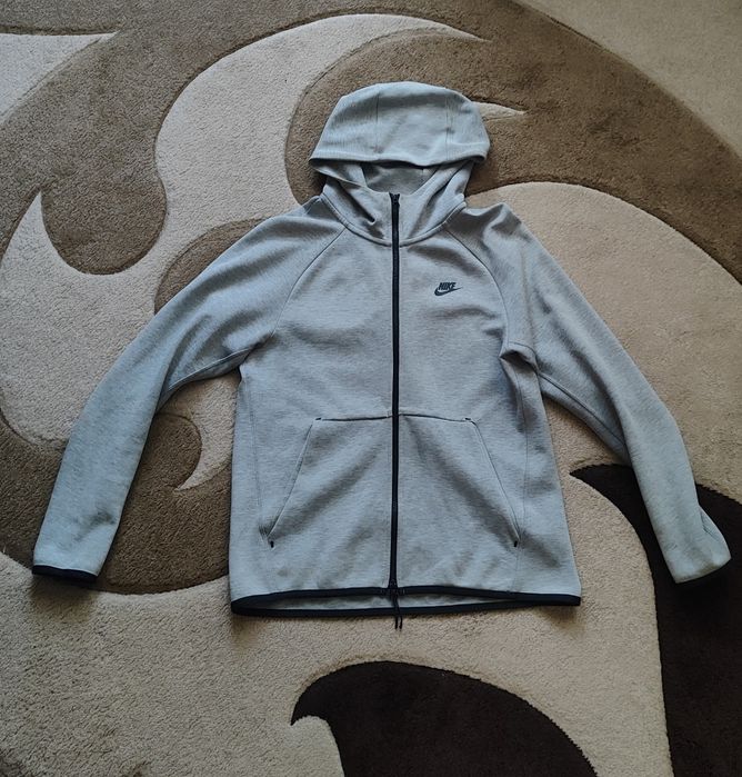 Зипка/Кофта Nike Tech Fleece оригинал M
