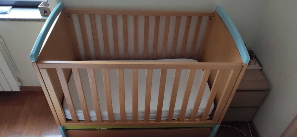 Cama berço Micuna