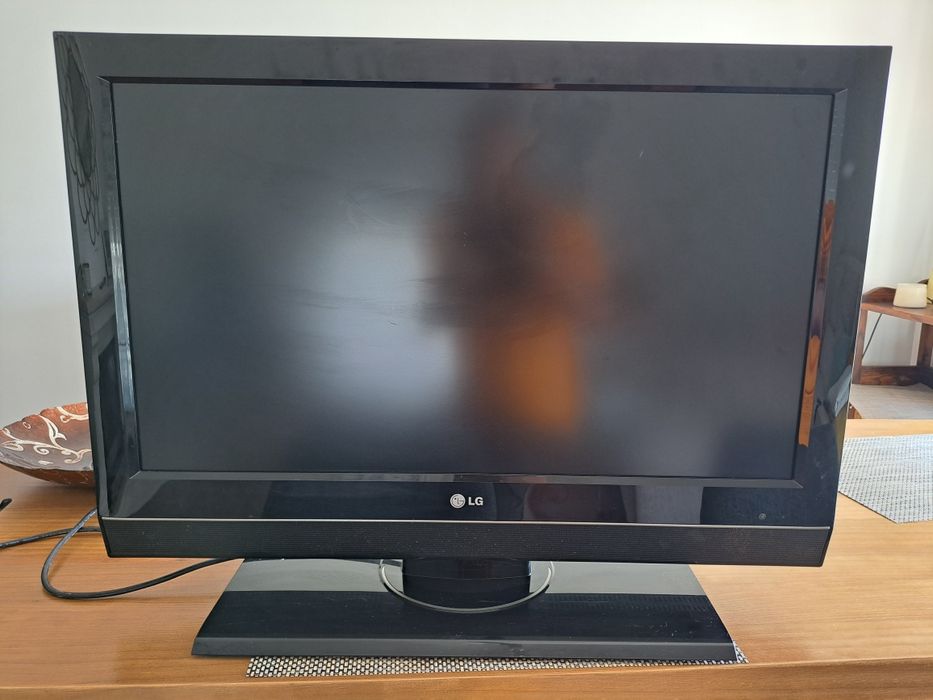 Televisão LCD 82cm marca LG