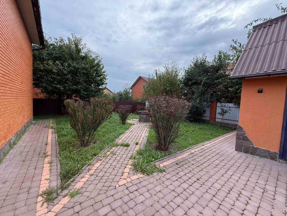 Продаж будинку на Старому місті