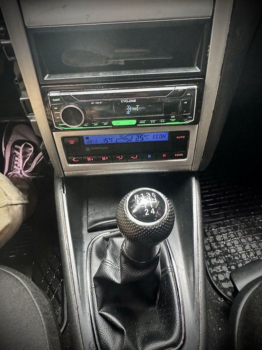 VW Bora 1.6 ( Golf4)