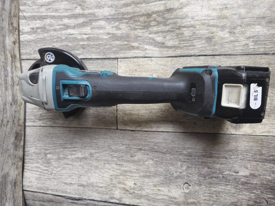 Makita DGA506 szlifierka kątowa z baterią 6ah