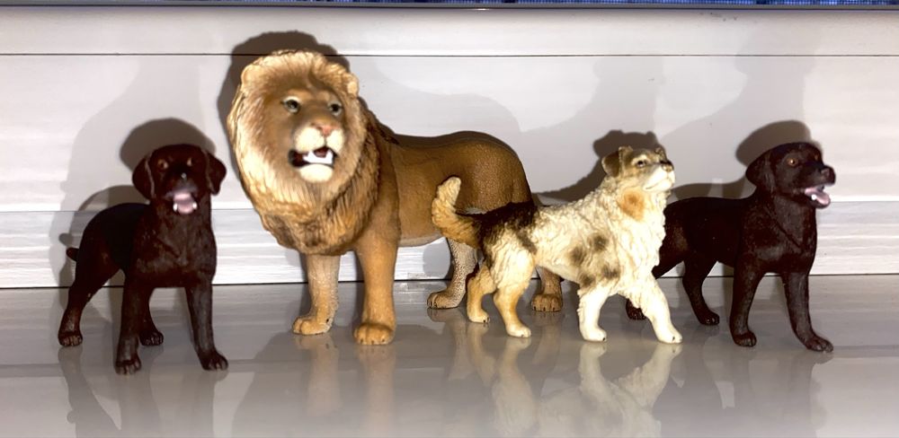 Фігурки schleich лев, собаки, фугурки тварин шляйх