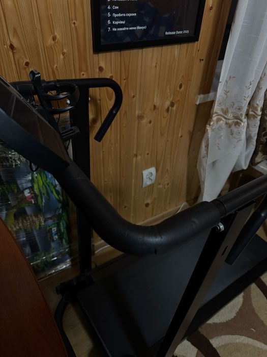 Бігова доріжка механічна