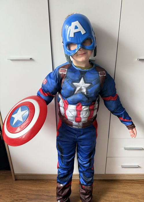 Strój karnawałowy Kapitan Ameryka r.128