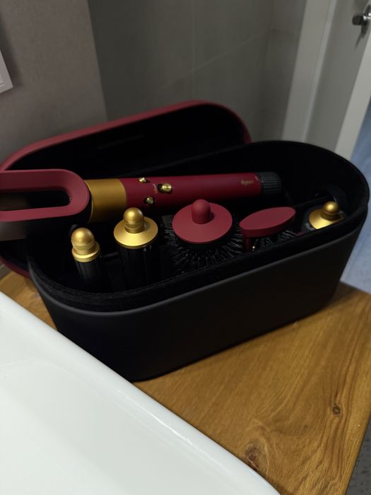 Dyson Airwrap i.d. Multi-Styler Curly + Coily (Red Velvet/Gold)