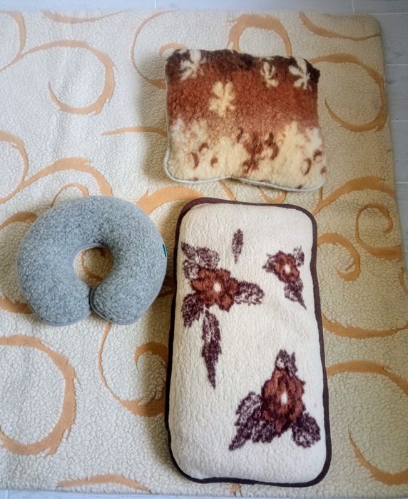 Kołdra 100% wełna owcza+gratis dwie poduszki wełniane oraz rogal wełni