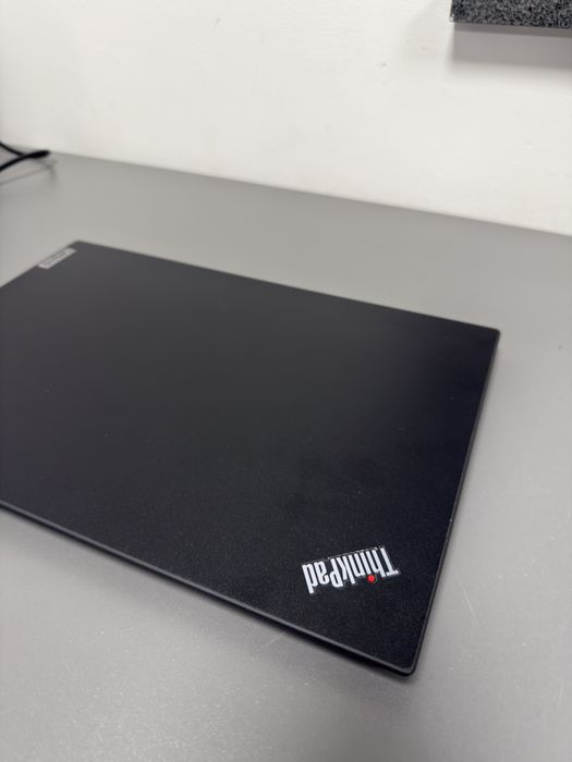 LENOVO ThinkPad T14S| i7-1165G7 | 16GB | 512GB | FV